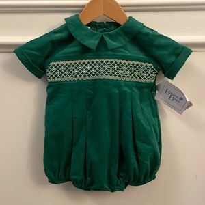 Boys NWT Bailey Boys corduroy bubble size 9 months